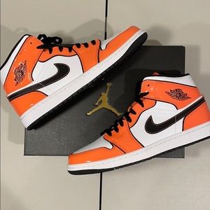 Air Jordan Turf Orange